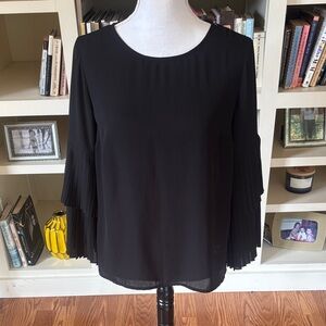 NEW 1.State Black The Curator Pleated Tiered Bell Sleeve Blouse Size Small Boho